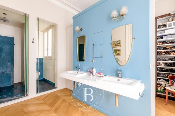 Paris 10ème, Appartement 4 Chambres -  182 m² à vendre