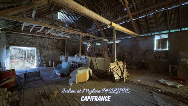 Ancien corps de ferme à rénover – Fort potentiel – Saint-Laurent-du-Cros (Hameau du Cros)