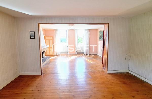 Belle maison en pierre aux portes de la ville