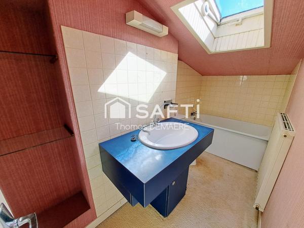 Belle maison en pierre aux portes de la ville