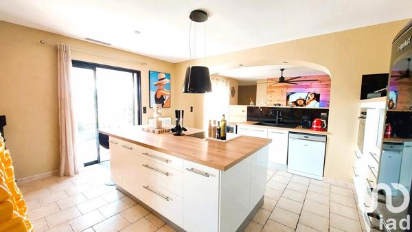 Maison à vendre 12 pièces 370 m² Alba-la-Romaine