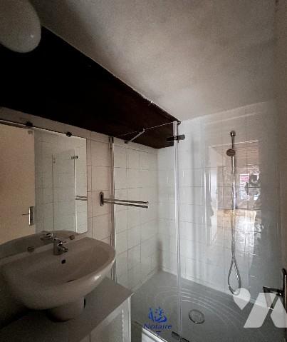 Bellecour/Ainay, local de 81 m² dont 62,34 carrez en duplex avec accès indépendant sur cour.