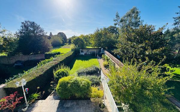 Maison à vendre    6 pièces • 154,42 m2 Lèves