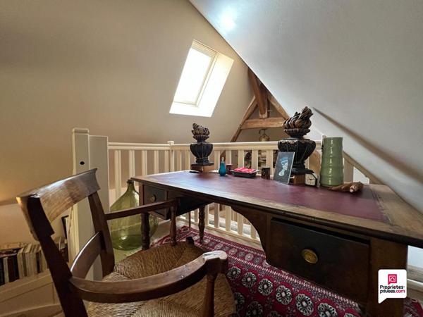 95640 MARINES - Maison meulière 10 pièce(s) et sa dépendance, 261 m2, 7 chambres, jardin clos