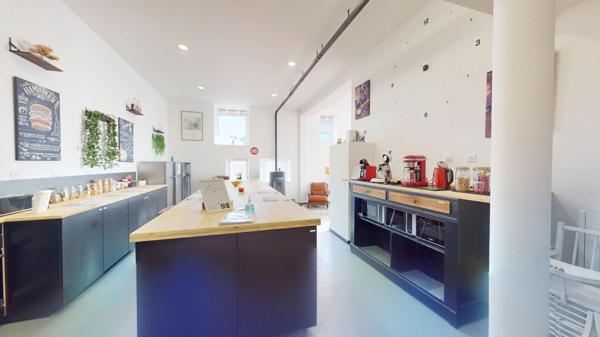 Maison 10 pièces 253.93 m2