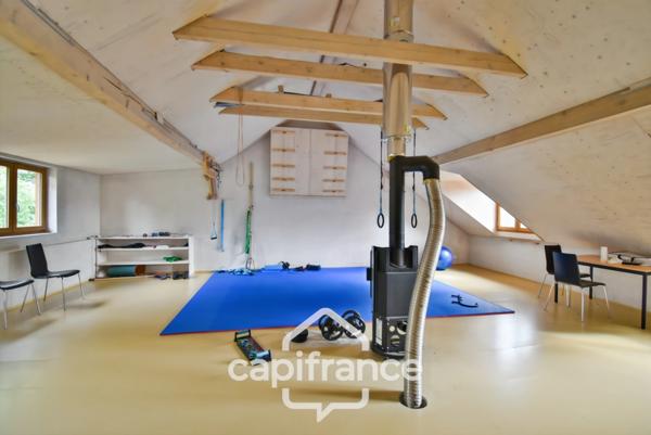 Maison à vendre 13 pièces proche de LONS LE SAUNIER (39)