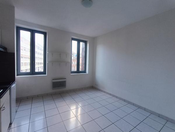 Studio à louer place bachelier