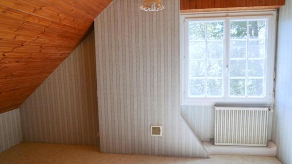 Maison à rénover - 208 m² avec dépendances sur 2100 m² de terrain - Proche commerces et écoles