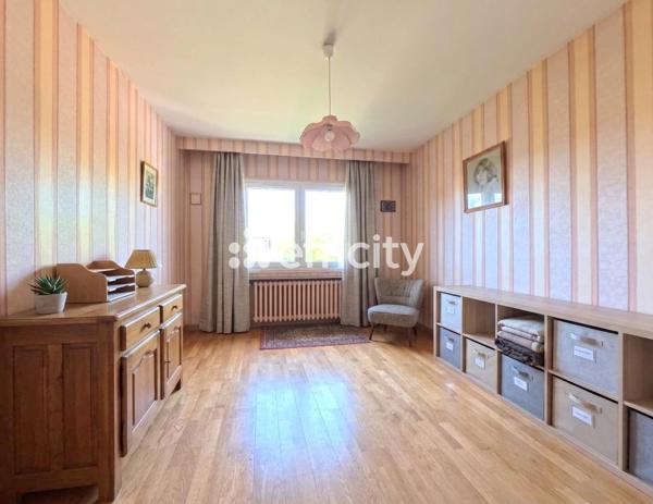 Maison
         4 pièces
        - 113 m² 479 000 € *