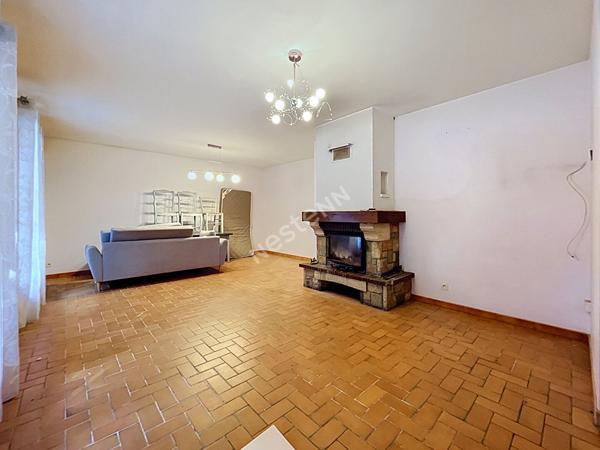 A VENDRE - MAISON AVRILLÉ - PLAIN-PIED NON MITOYENNE - 3 CHAMBRES - JARDIN SANS VIS-À-VIS - GARAGE MOTORISÉ