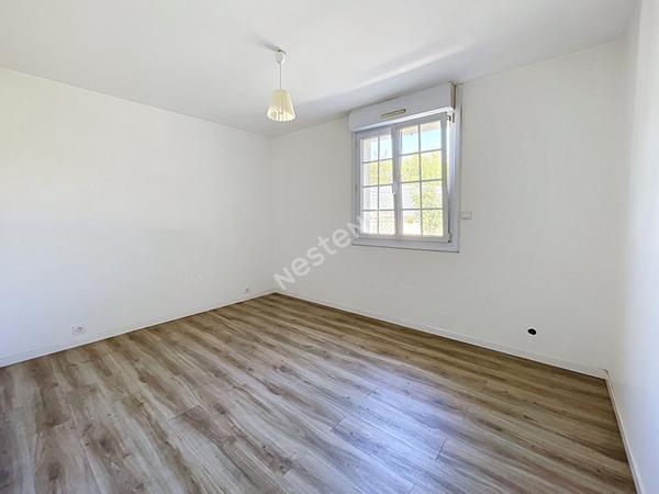 A VENDRE - MAISON AVRILLÉ - PLAIN-PIED NON MITOYENNE - 3 CHAMBRES - JARDIN SANS VIS-À-VIS - GARAGE MOTORISÉ