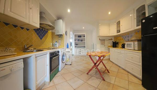 CAVALAIRE SUR MER (83) appartement traversant 2 pièces avec terrasses et vue mer