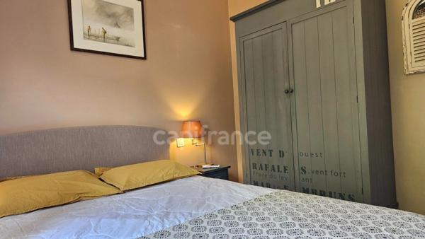 CAVALAIRE SUR MER (83) appartement traversant 2 pièces avec terrasses et vue mer