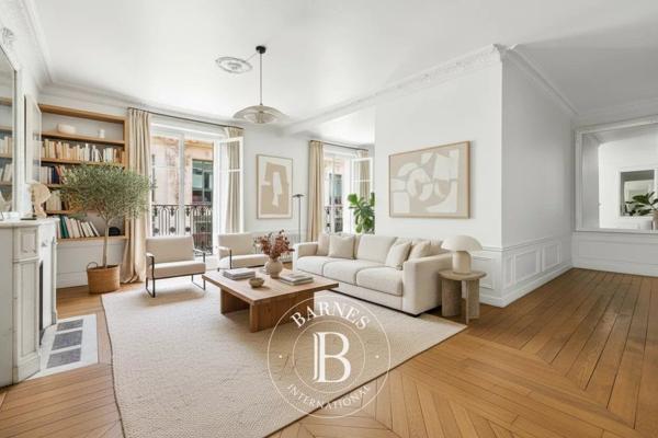 Paris 2ème, Appartement 1 Chambre -  66 m² à vendre