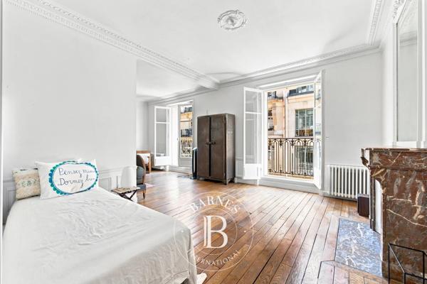 Paris 2ème, Appartement 1 Chambre -  66 m² à vendre
