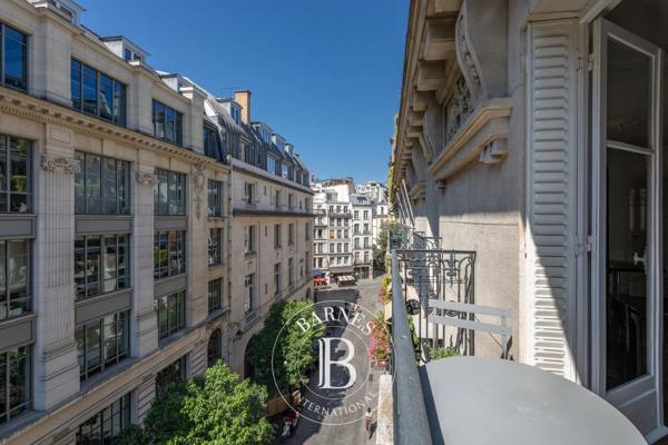 Paris 2ème, Appartement 1 Chambre -  66 m² à vendre