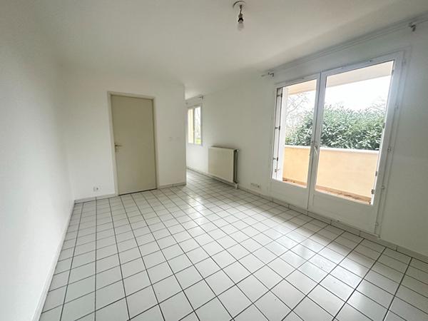 Appartement 1 pièce à louer à Combs la Ville - Réf. 805304