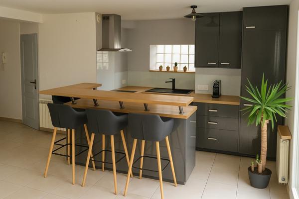 Pierrelaye (95480) T2 meublé avec terrasse et parking, gare à pied — Pierrelaye