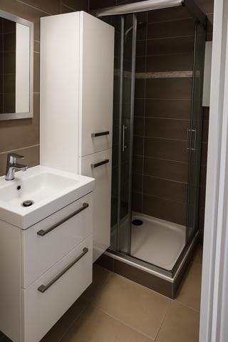 Pierrelaye (95480) T2 meublé avec terrasse et parking, gare à pied — Pierrelaye