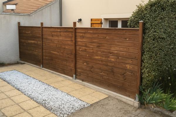 Pierrelaye (95480) T2 meublé avec terrasse et parking, gare à pied — Pierrelaye