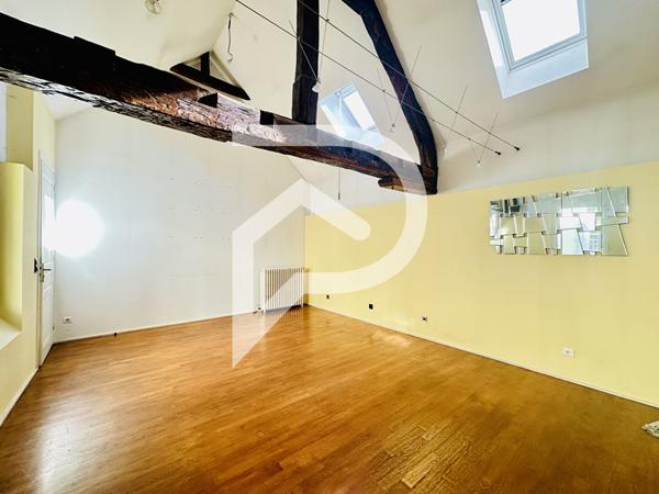 Maison 10 pièces 317.82 m2