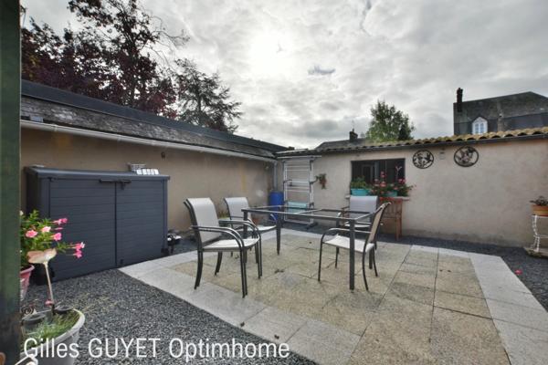 10MN de BERNAY T5 78M² 95000€ avec Parking et Courette ( Bourg avec commerces)(27 Eure)