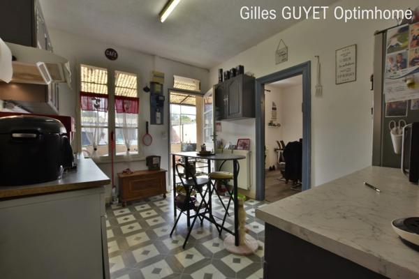 10MN de BERNAY T5 78M² 95000€ avec Parking et Courette ( Bourg avec commerces)(27 Eure)