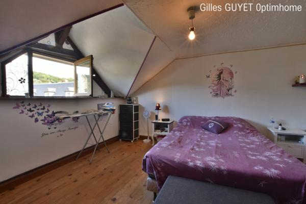 10MN de BERNAY T5 78M² 95000€ avec Parking et Courette ( Bourg avec commerces)(27 Eure)