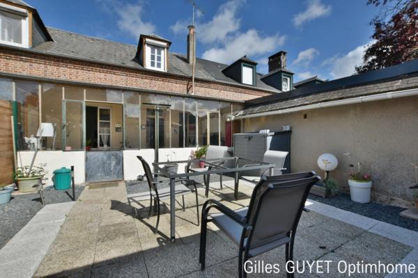 10MN de BERNAY T5 78M² 95000€ avec Parking et Courette ( Bourg avec commerces)(27 Eure)