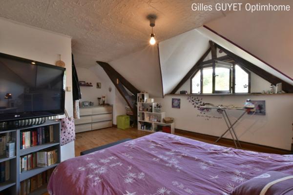 10MN de BERNAY T5 78M² 95000€ avec Parking et Courette ( Bourg avec commerces)(27 Eure)