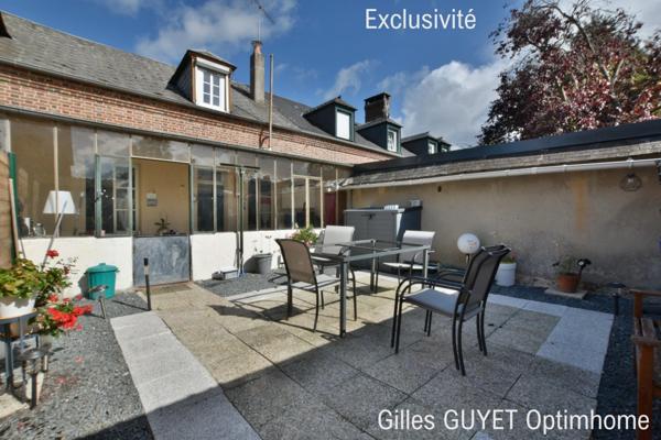 10MN de BERNAY T5 78M² 95000€ avec Parking et Courette ( Bourg avec commerces)(27 Eure)