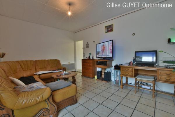 10MN de BERNAY T5 78M² 95000€ avec Parking et Courette ( Bourg avec commerces)(27 Eure)