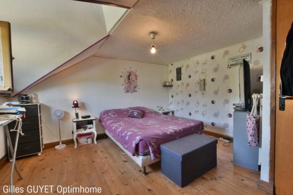 10MN de BERNAY T5 78M² 95000€ avec Parking et Courette ( Bourg avec commerces)(27 Eure)