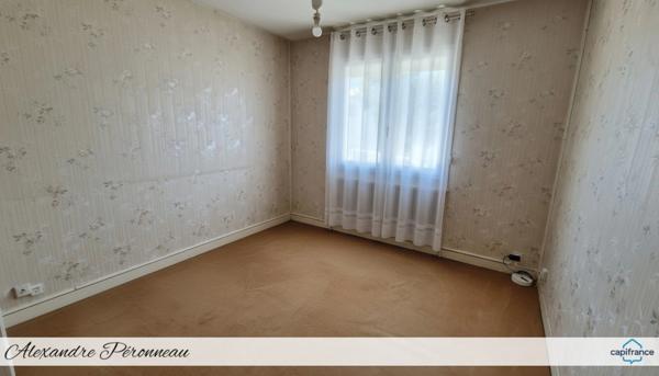 à vendre Maison à rénover 2 chambres 4 pièces LA ROCHELLE St Eloi