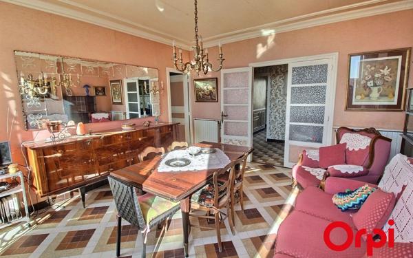 Appartement à vendre    3 pièces • 71 m2 Marseille 1