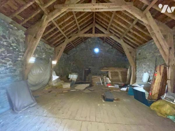 A VENDRE GRANGE / ETABLE SECTEUR FONTANS - 130 M²