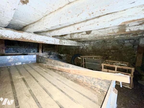 A VENDRE GRANGE / ETABLE SECTEUR FONTANS - 130 M²