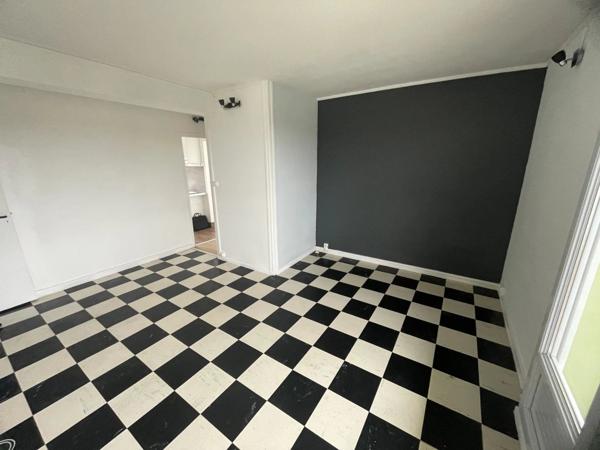 Location Appartement 3 pièces 53 m2 à Saint-Quentin