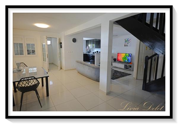Maison F4 en duplex à vendre prête à vous accueillir LE LAMENTIN (972)