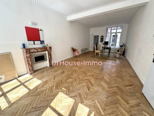 Immeuble à vendre 7 pièces de 240 m²