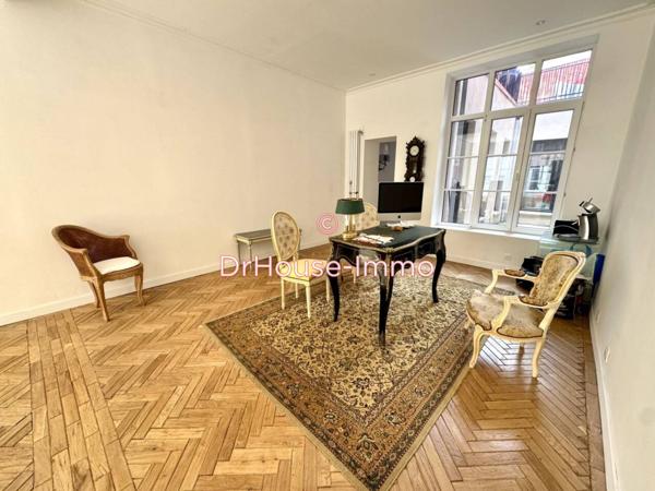 Immeuble à vendre 7 pièces de 240 m²