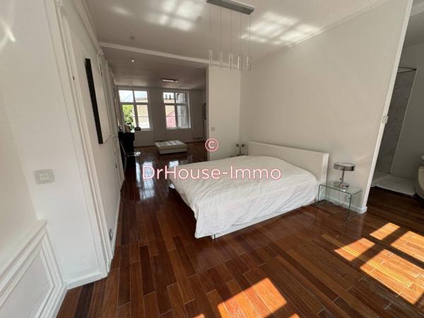 Immeuble à vendre 7 pièces de 240 m²