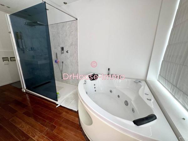 Immeuble à vendre 7 pièces de 240 m²