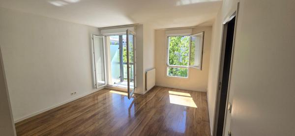 Appartement Bussy Saint Georges 2 pièce(s) 36,66 m2 + parking boxé