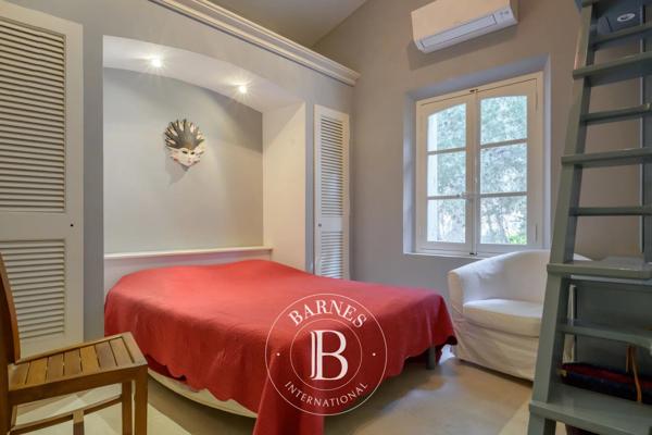 Sanary-sur-Mer, Maison 4 Chambres -  180 m² à vendre