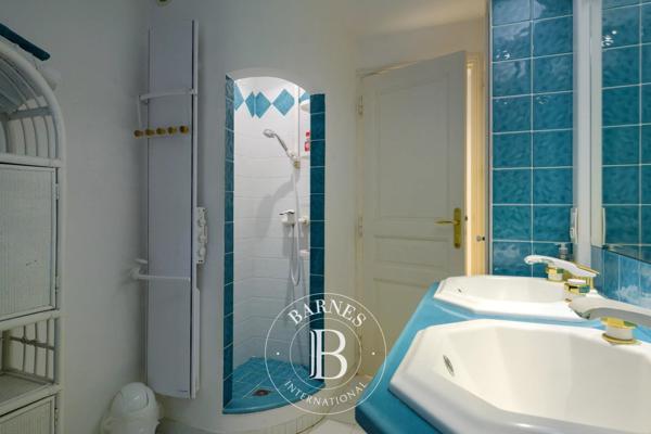 Sanary-sur-Mer, Maison 4 Chambres -  180 m² à vendre