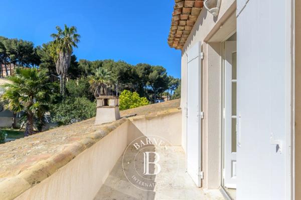 Sanary-sur-Mer, Maison 4 Chambres -  180 m² à vendre