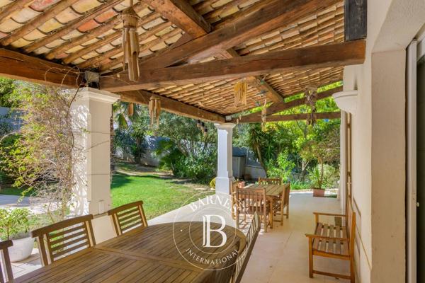 Sanary-sur-Mer, Maison 4 Chambres -  180 m² à vendre