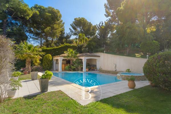 Sanary-sur-Mer, Maison 4 Chambres -  180 m² à vendre