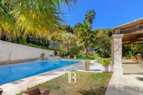 Sanary-sur-Mer, Maison 4 Chambres -  180 m² à vendre